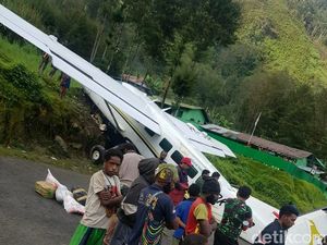 Pesawat Tergelincir di Papua, Tak Ada Korban Jiwa Pesawat Tergelincir di Papua, Tak Ada Korban Jiwa