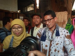 Soal Hoax Ratna Sarumpaet, Sandi: Kasihan Amien Rais Jadi Korban