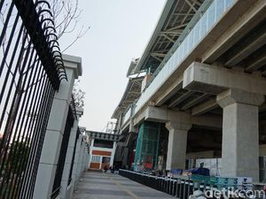 Penampakan Proyek LRT Velodrome-Kelapa Gading