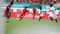 Pertandingan persahabatan ini digelar di Stadion Wibawa Mukti, Rabu (10/10/2018) sore WIB.