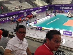 Timses Jokowi Tonton Voli Duduk Putri Asian Para Games