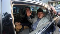Amien Rais di Polda Metro: Datang Tegang, Pulang Senang