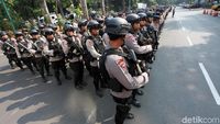 Potret Polisi Bermotor Hingga Barracuda Siaga Jelang Pemeriksaan Amien