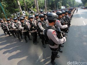 Potret Polisi Bermotor Hingga Barracuda Siaga Jelang Pemeriksaan Amien