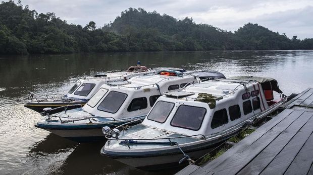 Wilayah Pulau Sebuku hanya bisa dijangkau dengan perahu.