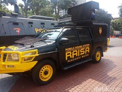 Mobil Raisa Disiagakan Sambut Massa Aksi Kawal Amien Rais