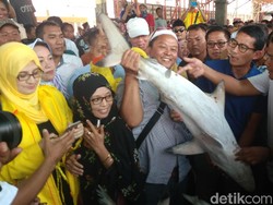 Sandi Janji Permudah Izin Penangkapan Ikan ke Nelayan Indramayu