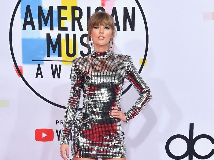Bertubuh Langsing, Ini 5  Contoh Diet  Sehat Taylor Swift