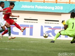 Sejumlah peluang Indonesia mampu dimentahkan oleh kiper Arab Saudi.