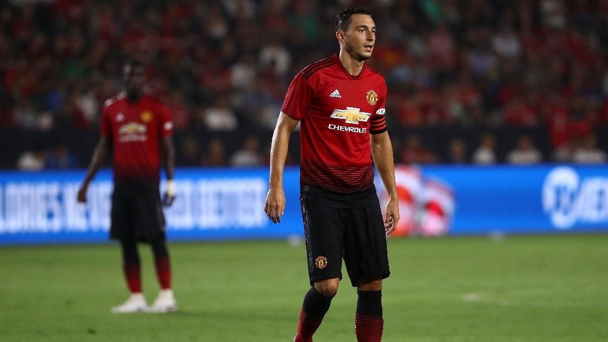 Bek Manchester United, Matteo Darmian. (Foto: Victor Decolongon/Getty Images)