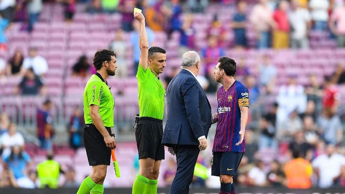Barcelona di Awal Musim Ini: Banyak Protes ke Wasit