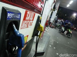 Ingat! Pakai HP di Pom Bensin Itu Berbahaya, Bisa Terbakar!