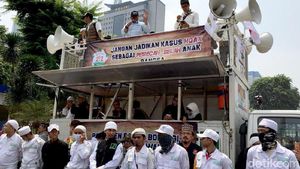 Aksi Kawal Pemeriksaan Amien Rais di Mapolda Metro Jaya