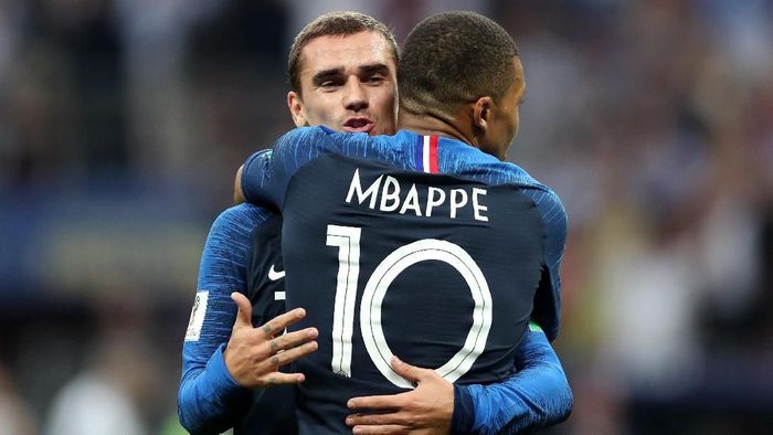 Antoine Griezmann dan Kylian Mbappe, dua pemain termahal Prancis saat ini (Clive Rose/Getty Images)