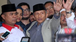 Selesai Jalani Pemeriksaan, Amien Rais Tinggalkan Polda Metro