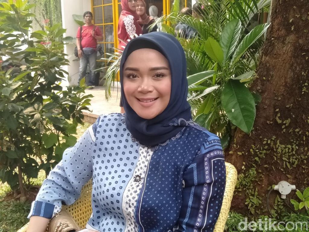 Lagi Hamil, Sheza Idris Pilih Pulang ke Indonesia
