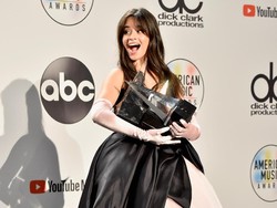 Camila Cabello Ngamuk Dibilang Hamil oleh Netizen