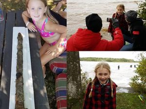 Wow! Anak 8 Tahun Temukan Pedang Kuno di Danau