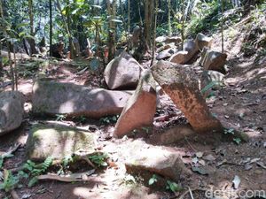 Foto: Bebatuan Megalitikum yang Penuh Misteri di Ciamis