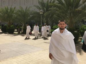 Khabib Nurmagomedov dan Tanah Suci Mekah