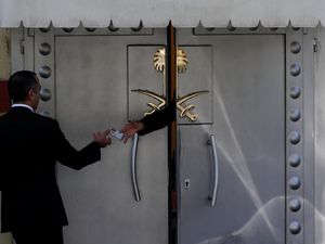 Cerita Mengerikan Setelah 7 Menit Khashoggi Masuk Konsulat Saudi Cerita Mengerikan Setelah 7 Menit Khashoggi Masuk Konsulat Saudi