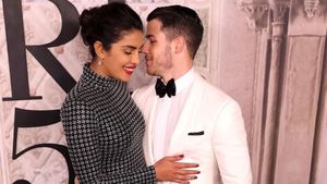 Foto: Kemesraan Priyanka Chopra dan Nick Jonas yang Nikah di Istana India