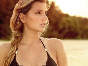 Gaya Liburan Atlet Surfing Peraih Rekor Dunia