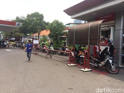 Harga Premium Harusnya Naik Sejak Dolar AS di Atas Rp 14.000