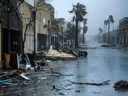 Topan Michael Badai Neraka Terjang Florida, Beberapa Orang Tewas