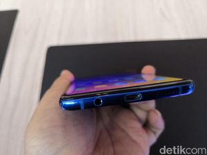 Samsung Bakal Hilangkan Jack Headphone? Samsung Bakal Hilangkan Jack Headphone?