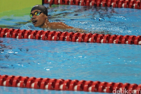 Jendi Sumbang Emas ke-24 Indonesia Indonesia memecahkan telor untuk raihan medali emas Asian Para Games 2018 hari ini. Jendi Pangabean finis terdepan di 100 meter gaya punggung S9 (tunadaksa).
