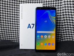 Galaxy A7 Ponsel 3 Kamera yang Dibanderol Rp 4 Jutaan