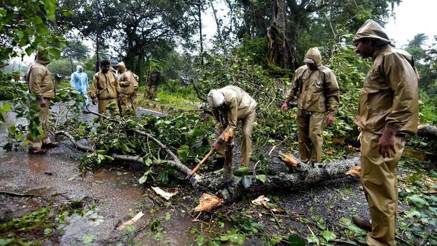 Topan Titli Terjang India, 300 Ribu Orang Dievakuasi