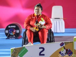 Angkat Berat Persembahkan Perak dan Perunggu untuk Indonesia