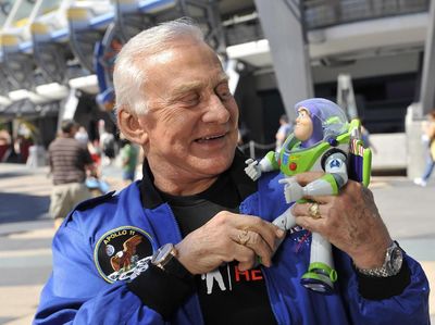 Selain Neil Armstrong, Ini Para Kosmonaut Terkenal Lainnya