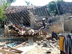 Video: Ratusan Rumah Hancur Lebur Akibat Gempa Situbondo