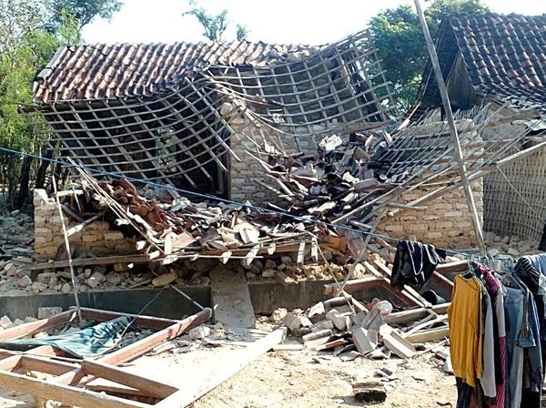 Dampak Kerusakan Gempa Situbondo di Sumenep Madura