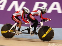 Warga Grobogan Gaduhkan Velodrome untuk Dukung Sri Sugiyanti