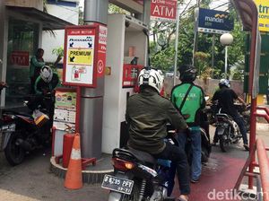 Premium Gagal Naik, DPR: Investor Jadi Takut! Premium Gagal Naik, DPR: Investor Jadi Takut!