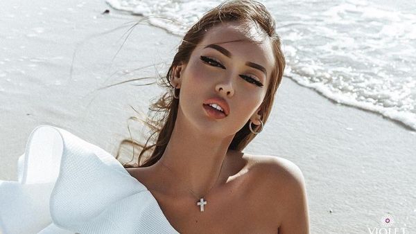 Foto: Gaya Liburannya Barbie dari Kazakhstan