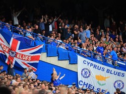 Prihatin Lihat Fans Chelsea Zaman Now, Zola: Dulu Gak Gitu