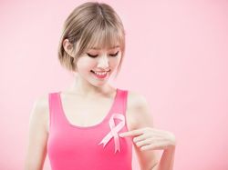 4 Fakta Kanker Payudara yang Harus Kamu Tahu (2)