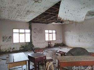 Bangunan Sekolah di Pusat Perkotaan Ciamis ini Terancam Roboh