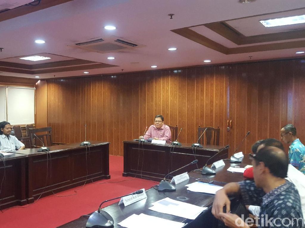 Tempat Pelayanan Publik Diminta Pakai Bahasa Indonesia yang Benar