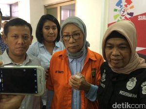 Perjuangan Ratna Sarumpaet Jadi Tahanan Kota Ditolak Polisi Perjuangan Ratna Sarumpaet Jadi Tahanan Kota Ditolak Polisi