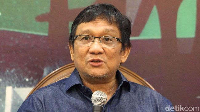 TKN ke Poyuono: Buktikan Tuduhan Romahurmuziy Cari Duit untuk Jokowi! TKN ke Poyuono: Buktikan Tuduhan Romahurmuziy Cari Duit untuk Jokowi!