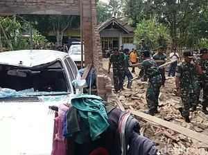 Satu Rumah di Banyuwangi Roboh Dampak Gempa Situbondo