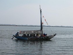 Cara Asyik Menikmati Pantai Ancol