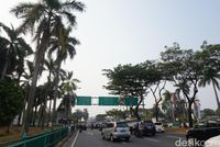 Jalan menuju Monumen Lengkong (Shinta/detikTravel)