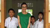 7 Foto Manis Michelle Yeoh Crazy Rich Asians dengan Anak-anak
